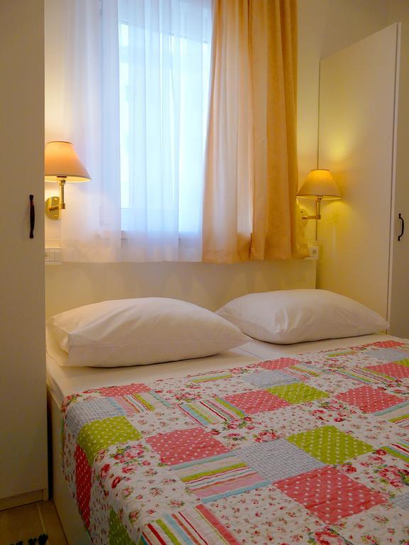 Apartment Luna Drvenik  Chambre photo