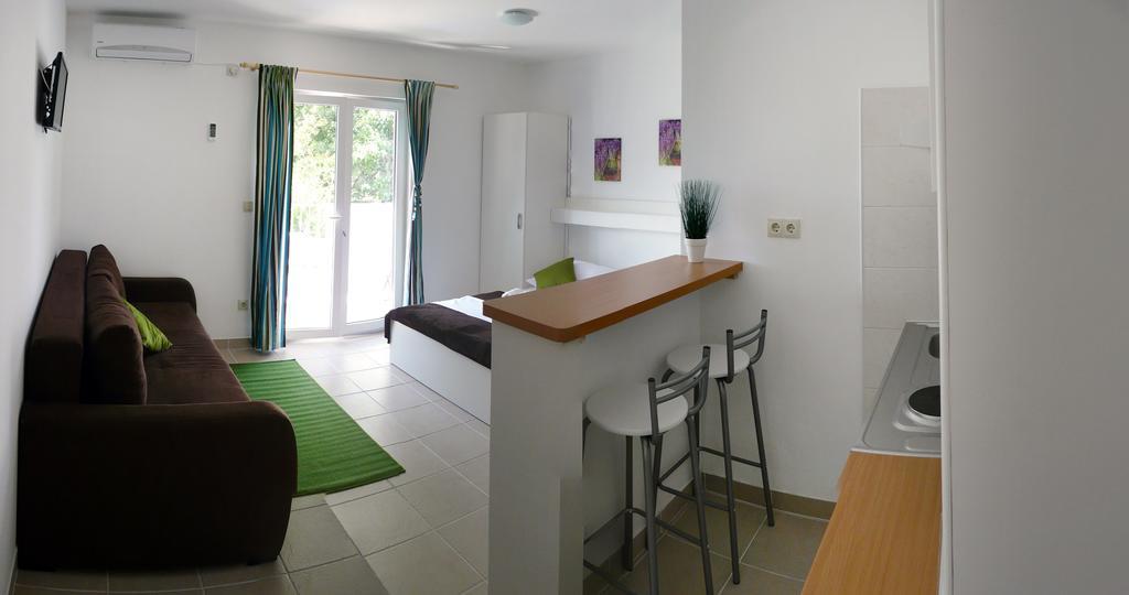 Apartment Luna Drvenik  Extérieur photo