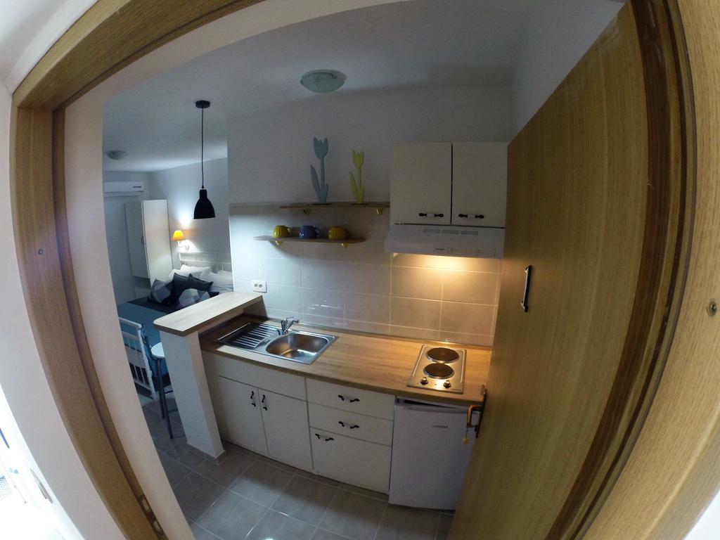 Apartment Luna Drvenik  Extérieur photo